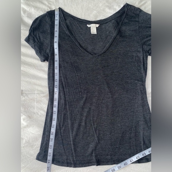 H&M V Neck Shirt - Picture 4 of 5